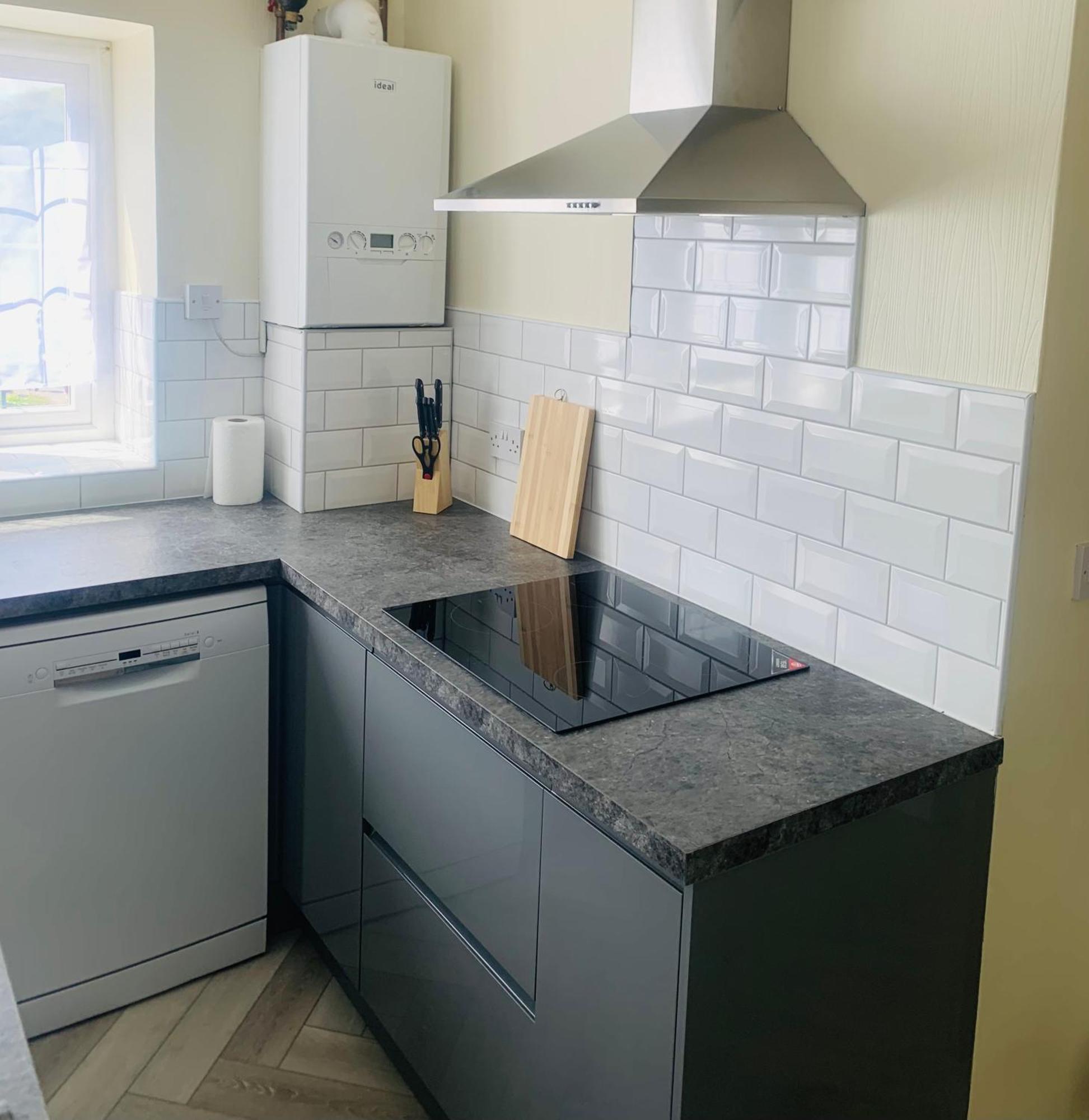 Newly Renovated, Modern 3 Bed Apartment Walmersley Buitenkant foto